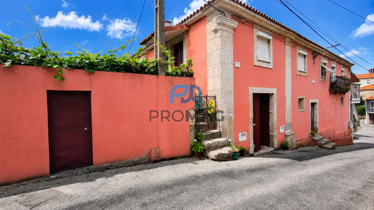 moradia-t6-venda-sao-martinho-de-mouros-resende-viseu