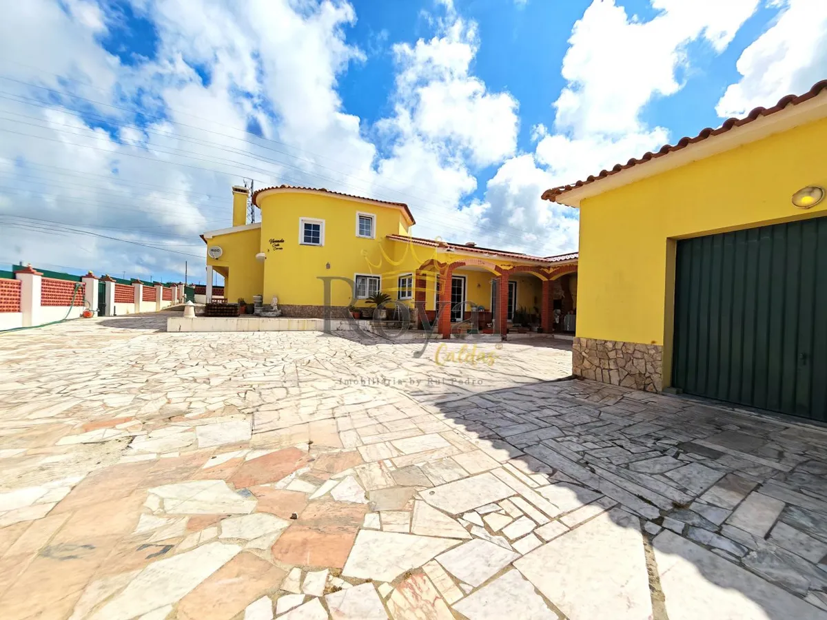 moradia-t6-venda-atouguia-da-baleia-peniche-leiria