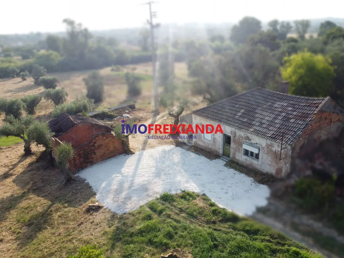 moradia-t2-venda-sao-joao-baptista-e-santa-maria-dos-olivais-tomar-santarem