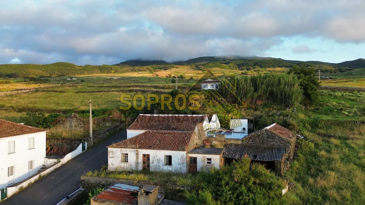 moradia-t2-venda-raminho-angra-do-heroismo-acores