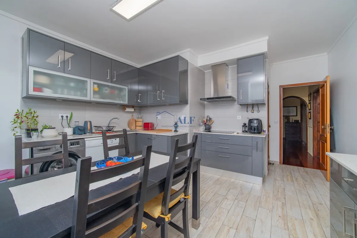 apartamento-t3-venda-carnaxide-e-queijas-oeiras-lisboa