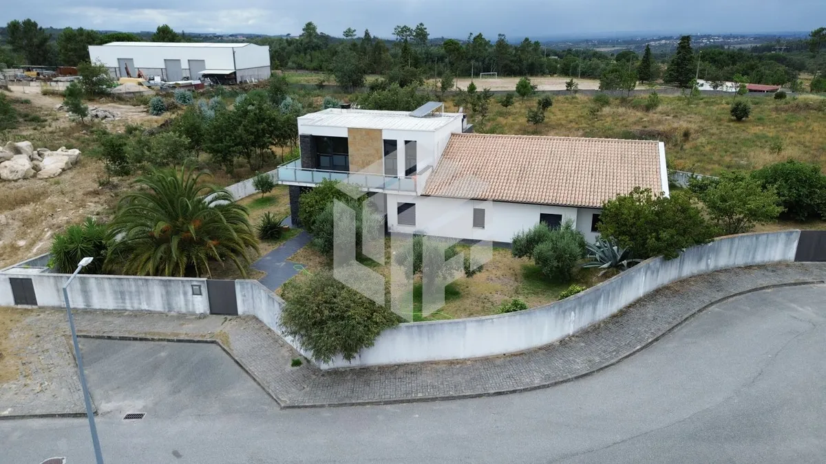 moradia-t3-venda-bobadela-oliveira-do-hospital-coimbra