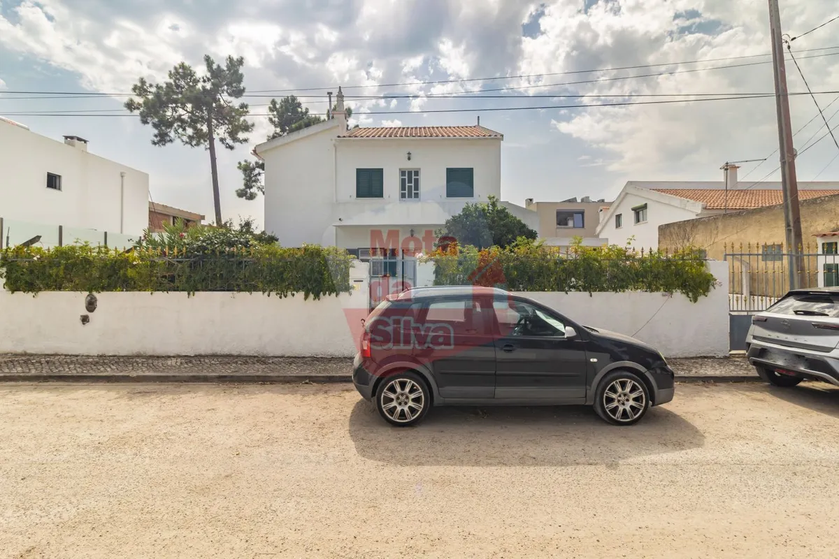 moradia-t4-venda-charneca-de-caparica-e-sobreda-almada-setubal