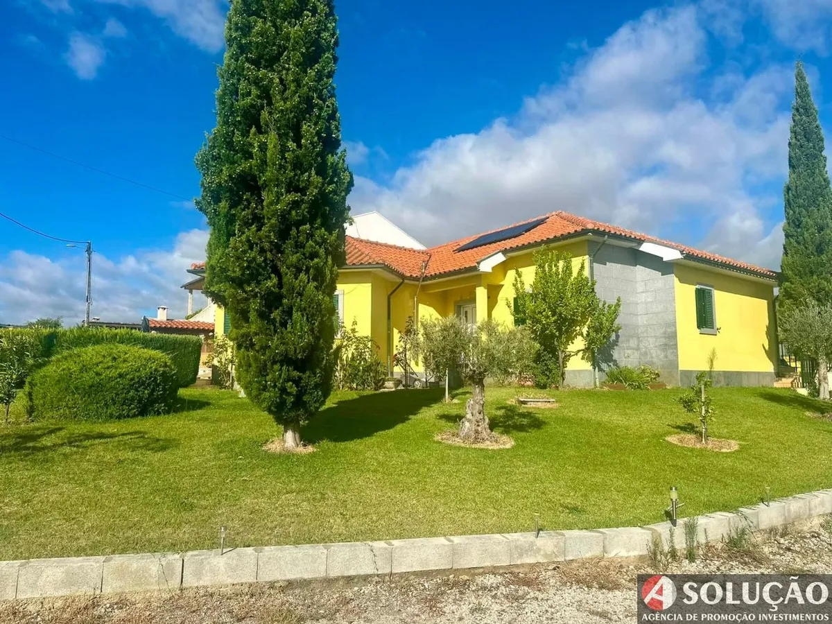 moradia-t3-venda-assares-e-lodoes-vila-flor-braganca