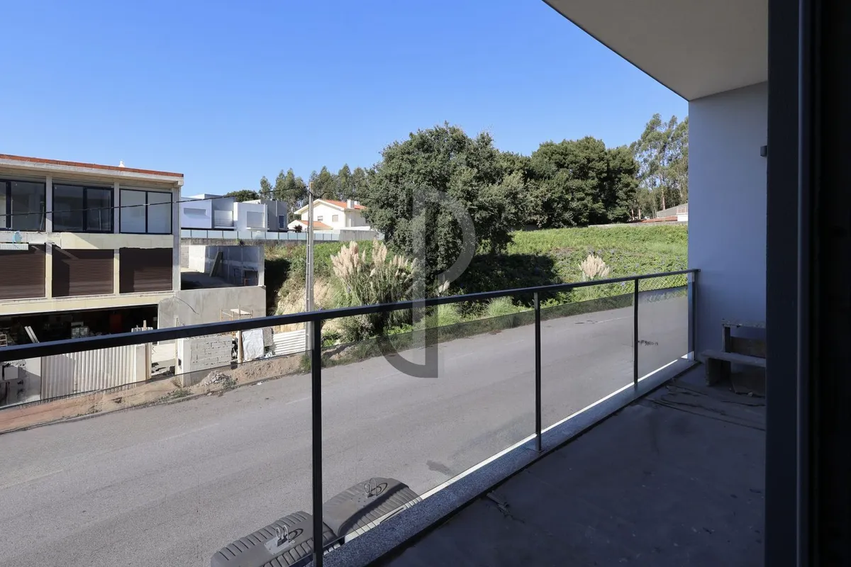 apartamento-t3-venda-nogueira-da-regedoura-santa-maria-da-feira-aveiro