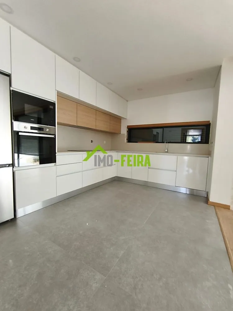 moradia-t3-venda-santa-maria-da-feira-travanca-sanfins-e-espargo-santa-maria-da-feira-aveiro