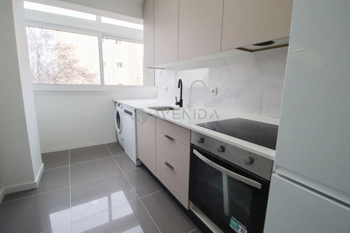 apartamento-t2-venda-mina-de-agua-amadora-lisboa