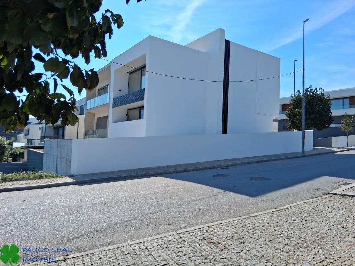 moradia-t3-venda-fanzeres-e-sao-pedro-da-cova-gondomar-porto