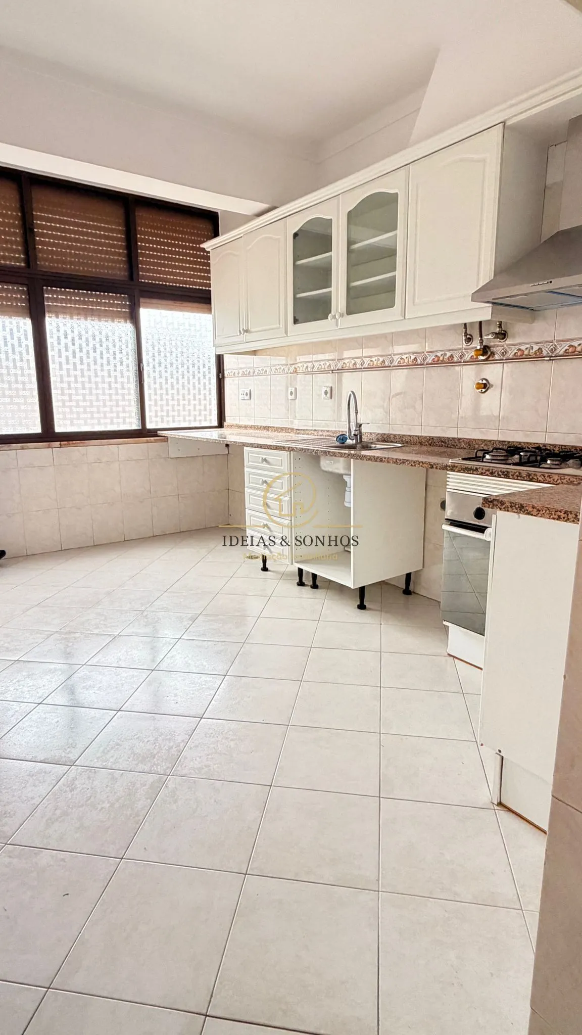 apartamento-t2-venda-laranjeiro-e-feijo-almada-setubal
