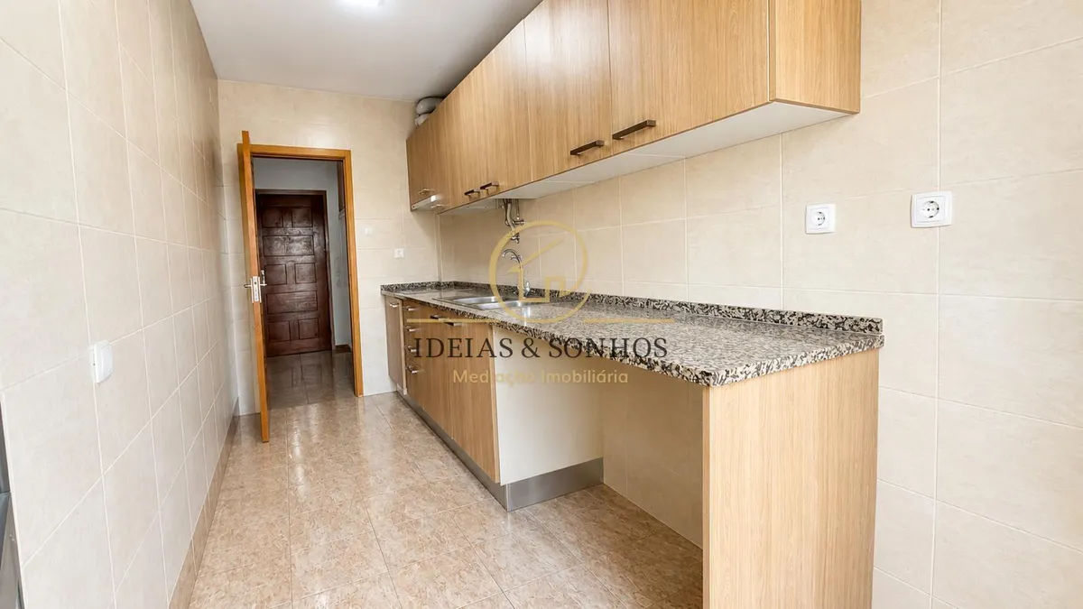 apartamento-t2-venda-laranjeiro-e-feijo-almada-setubal