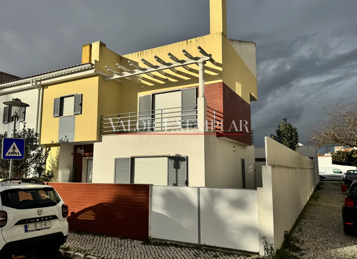 moradia-t4-venda-atalaia-e-alto-estanqueiro-jardia-montijo-setubal