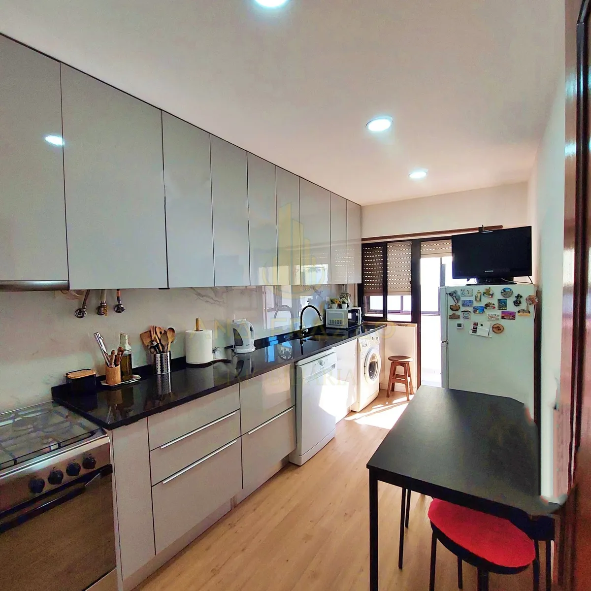 apartamento-t2-venda-encosta-do-sol-amadora-lisboa
