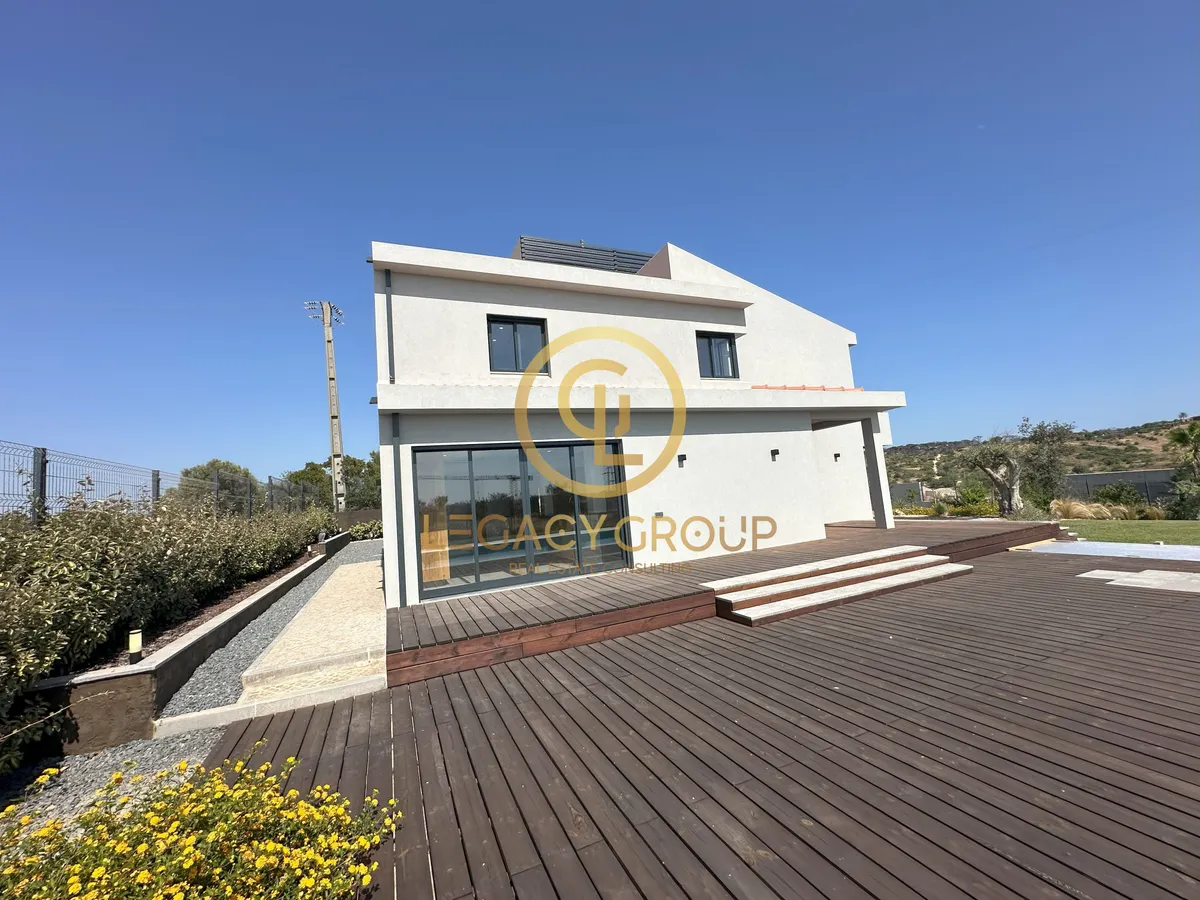 moradia-t5-venda-quarteira-loule-faro