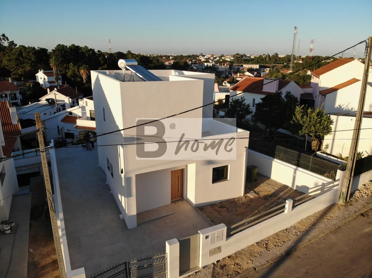 moradia-t3-venda-charneca-da-caparica-e-sobreda-almada-setubal