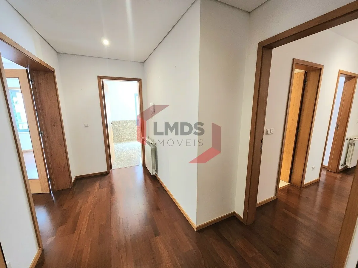 apartamento-t2-venda-oliveira-do-douro-vila-nova-de-gaia-porto