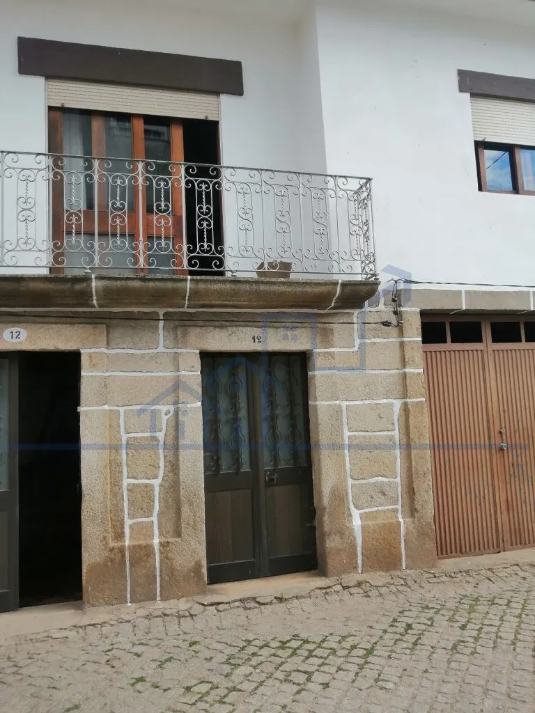 moradia-t3-venda-carvicais-torre-de-moncorvo-braganca