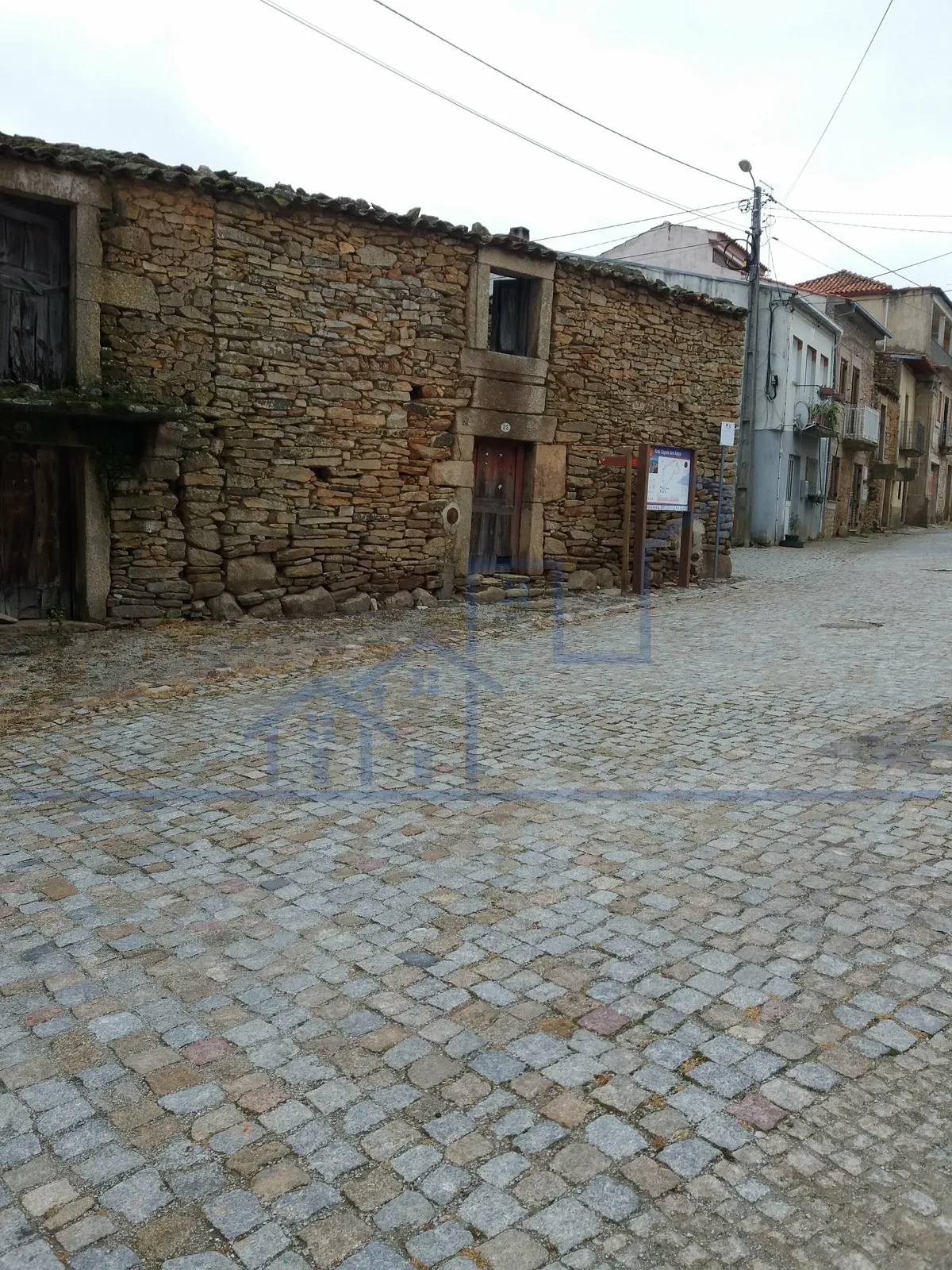 moradia-t0-venda-carvicais-torre-de-moncorvo-braganca