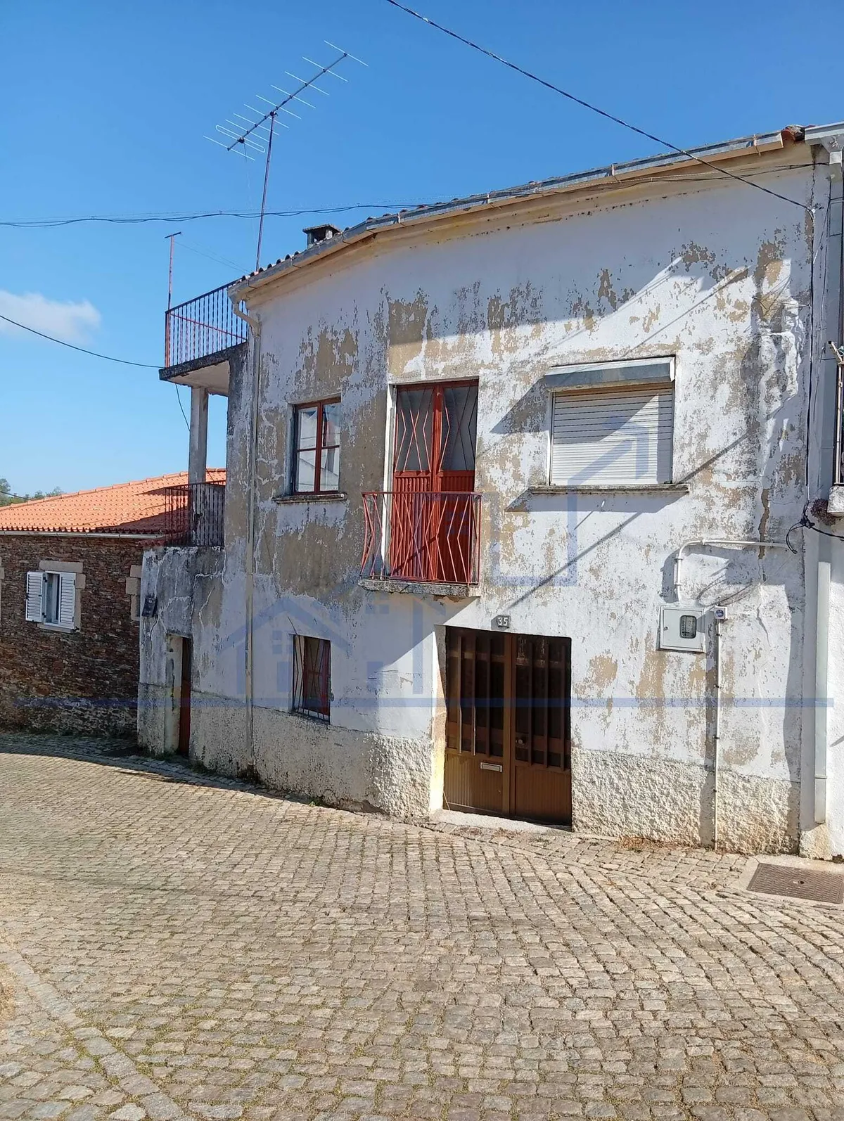 moradia-t3-venda-mos-torre-de-moncorvo-braganca