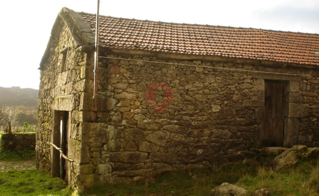 moradia-t0-venda-castro-laboreiro-e-lamas-de-mouro-melgaco-viana-do-castelo