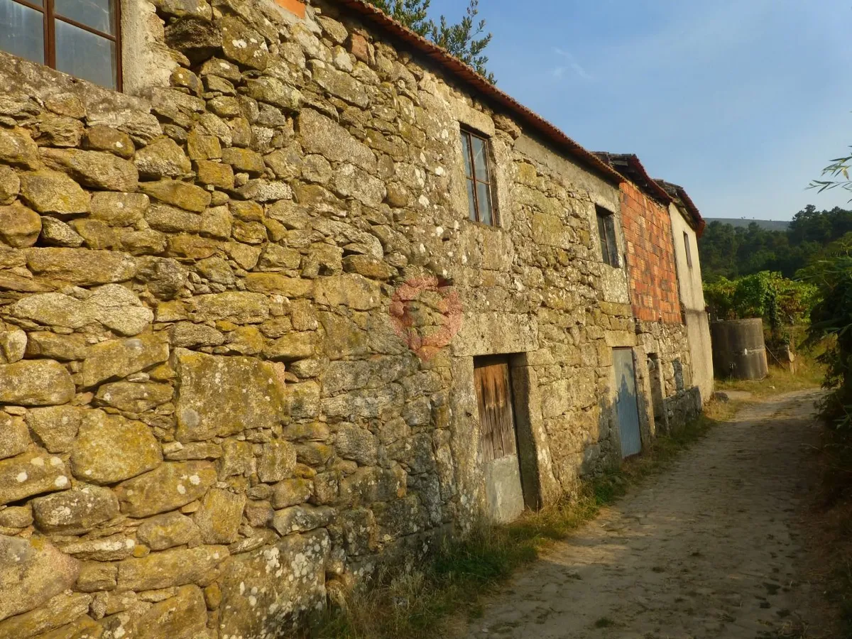 moradia-t0-venda-longos-vales-moncao-viana-do-castelo