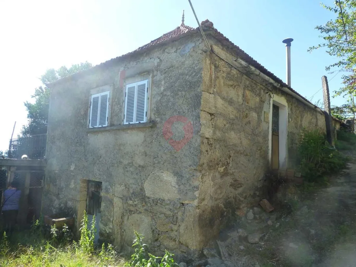 moradia-t1-venda-vila-e-roussas-melgaco-viana-do-castelo