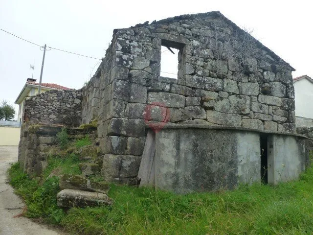 moradia-venda-messegaes-valadares-e-sa-moncao-viana-do-castelo