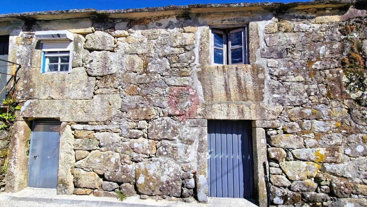 moradia-t3-venda-anhoes-e-luzio-moncao-viana-do-castelo