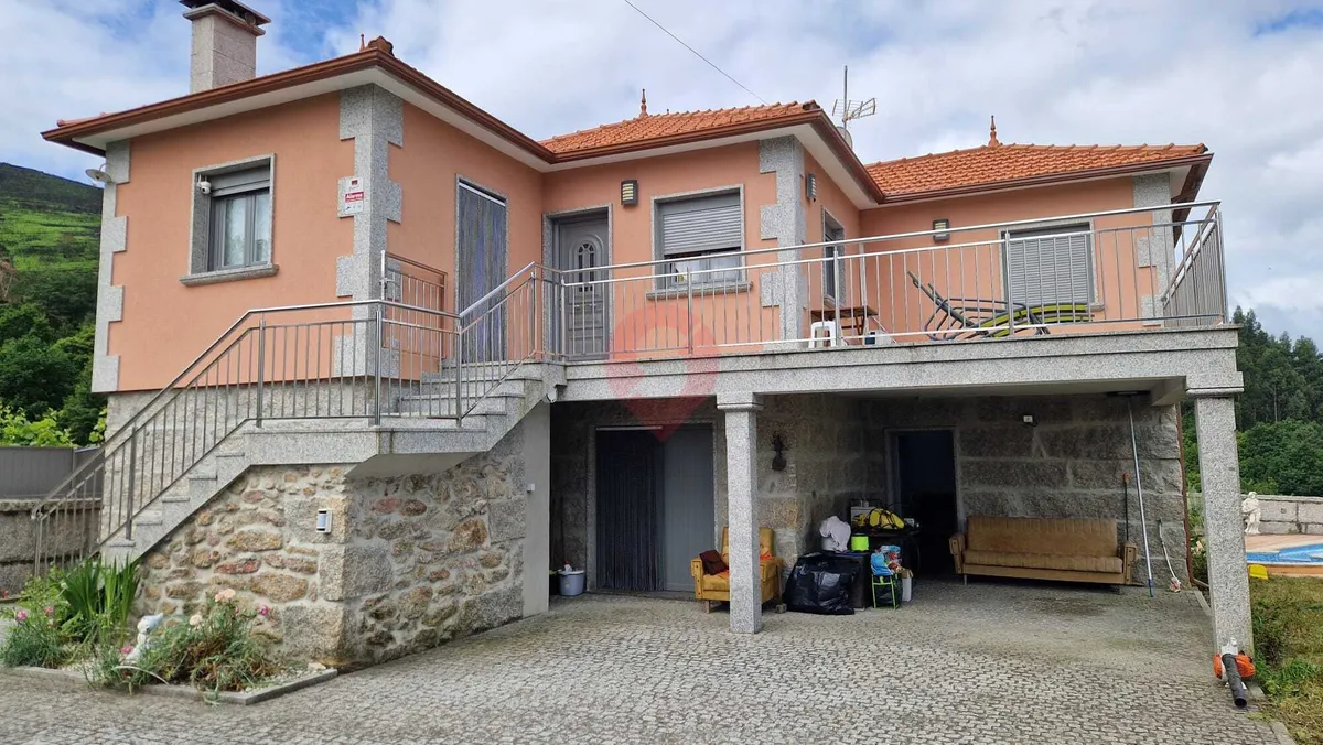 moradia-t5-venda-chaviaes-e-pacos-melgaco-viana-do-castelo